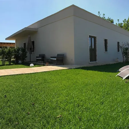 Resort Borgo D'itria 3*