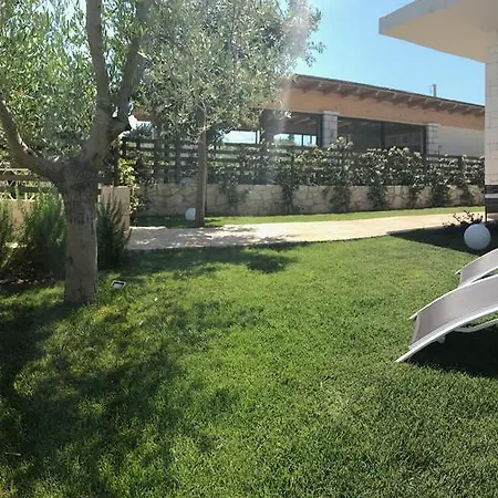 Resort Borgo D'itria 3*